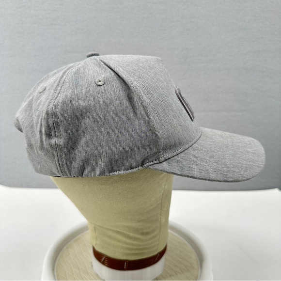 Travis Mathew Golf Snapback Hat Cap Bahamas Gray Raised Embroidered Logo 7696900 - Picture 5 of 16